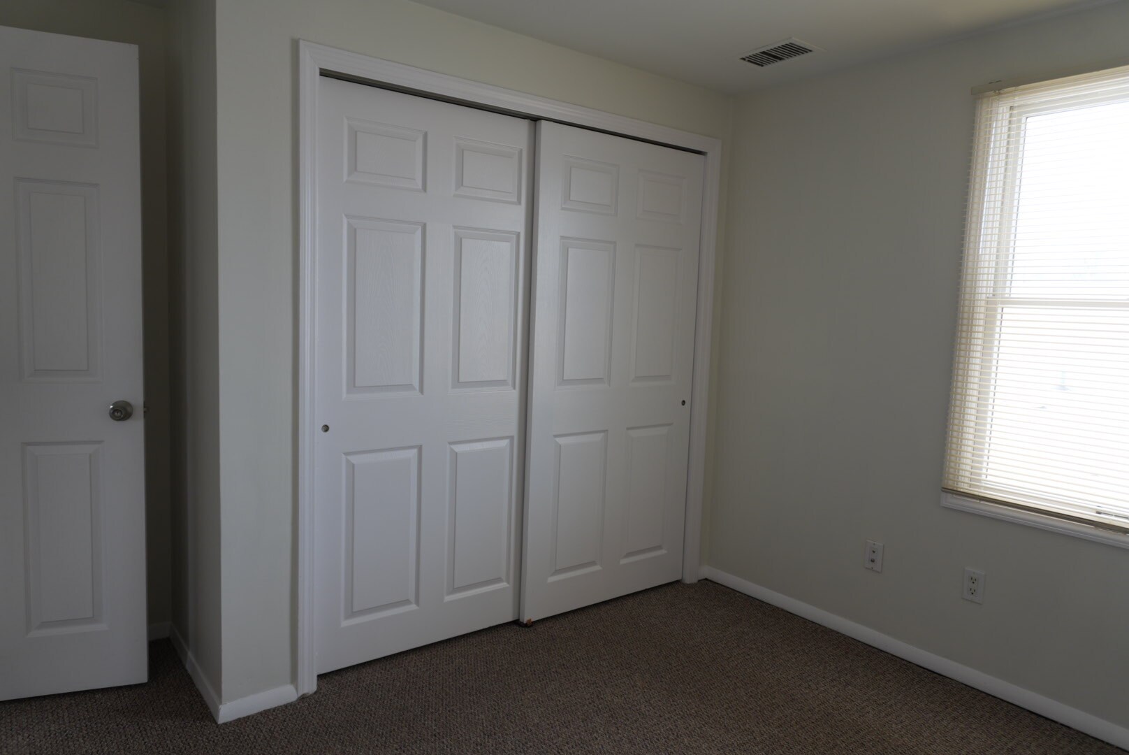 Building Photo - 132 Carle Rd