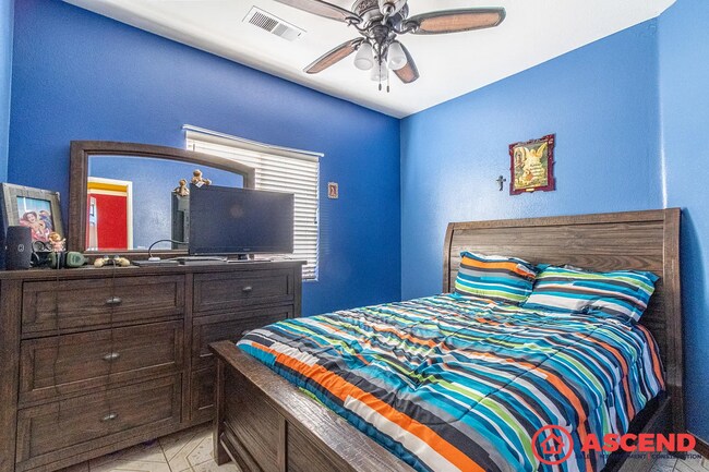 Building Photo - Comfortable 3BD/2BA Home in Tulare's 93274 — Move-In Ready!
