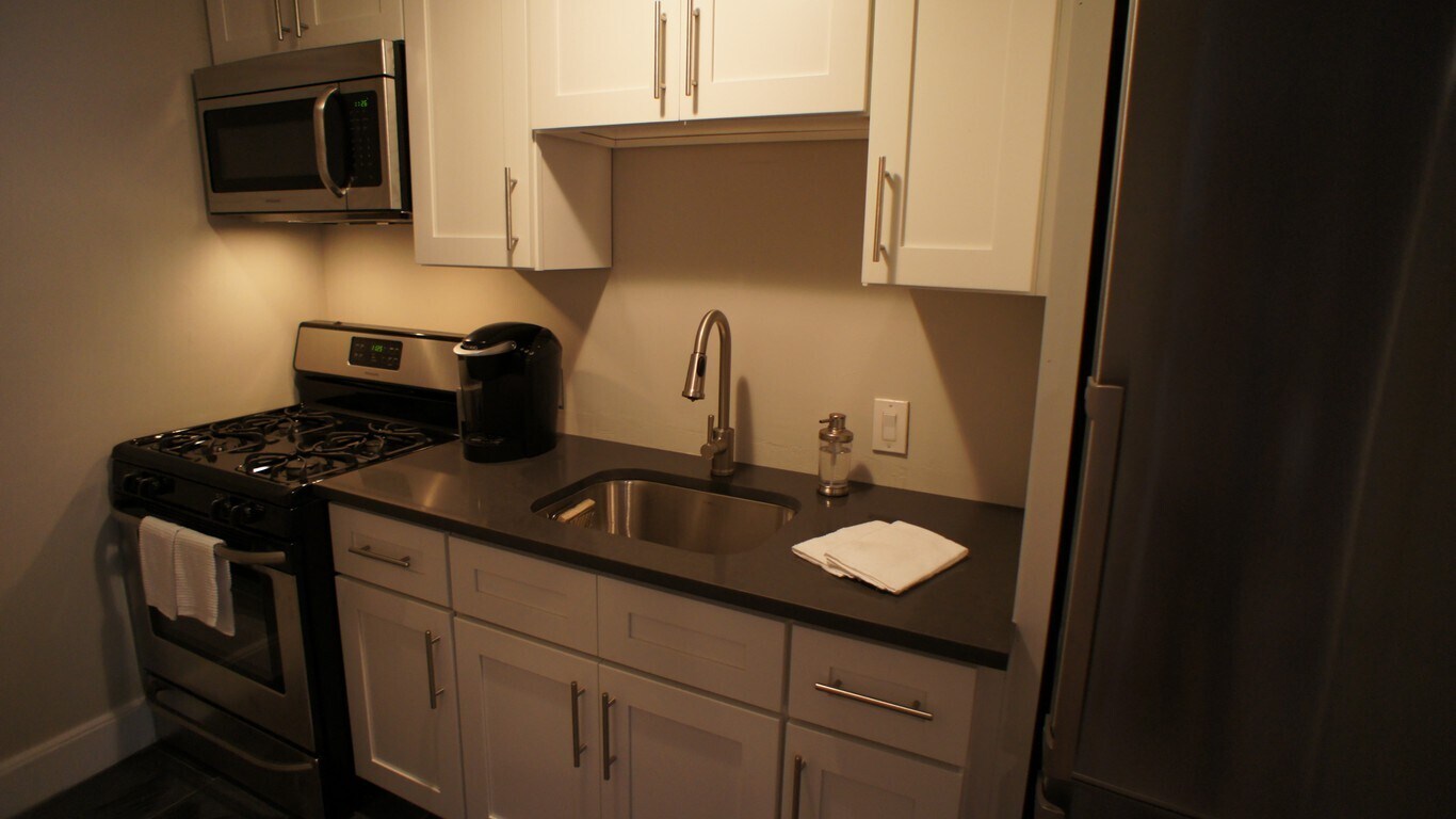 Building Photo - 65 Dartmouth St