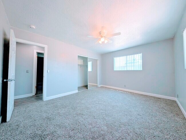 Building Photo - 4 bed with Dual master bedrooms and Solar ...
