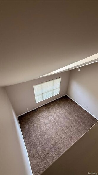 Building Photo - 1131 Beaver Run