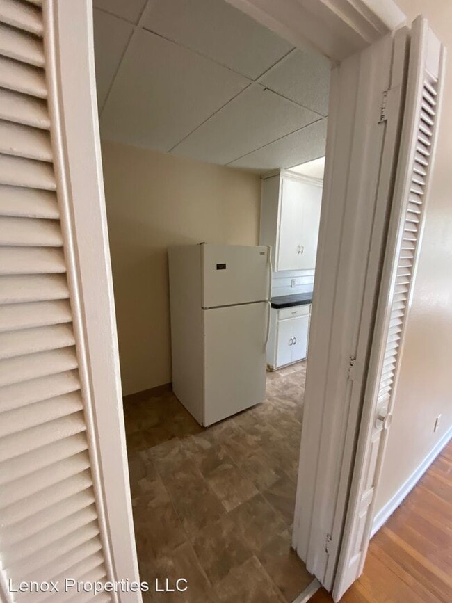 Building Photo - 4215 Grand Ave