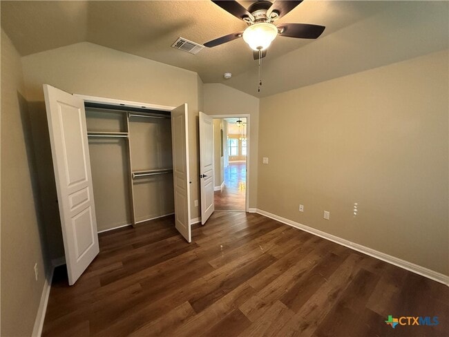 Building Photo - 2011 Sungate Dr