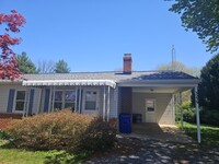 Building Photo - 3239 Lander Rd