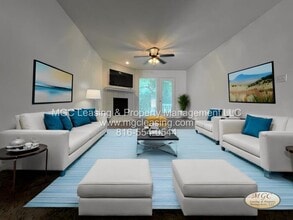 Building Photo - 3 bedroom Duplex with unique floor plan for rent in the Northland