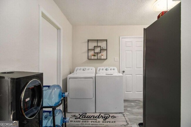 Building Photo - 3367 Misty Valley Rd