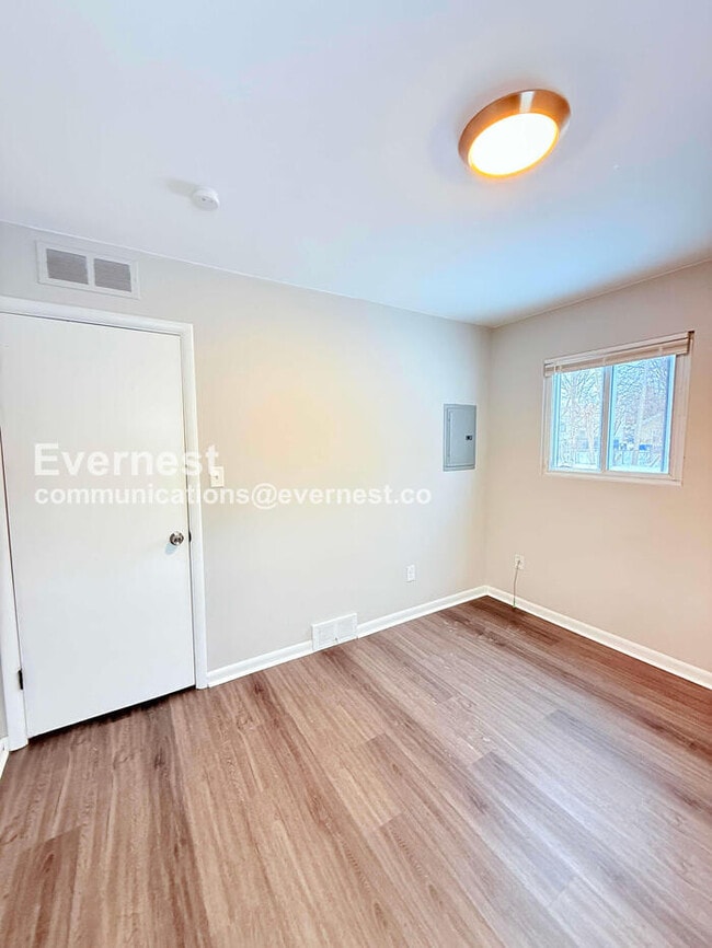 Building Photo - 19918 Rensellor St