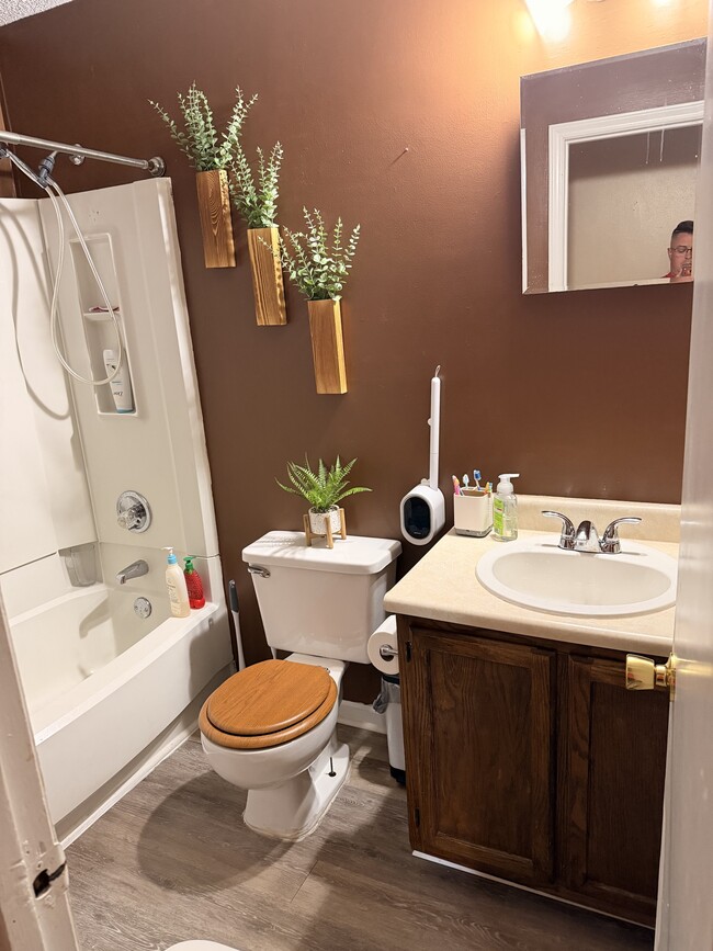Building Photo - 6632 Suga Cir