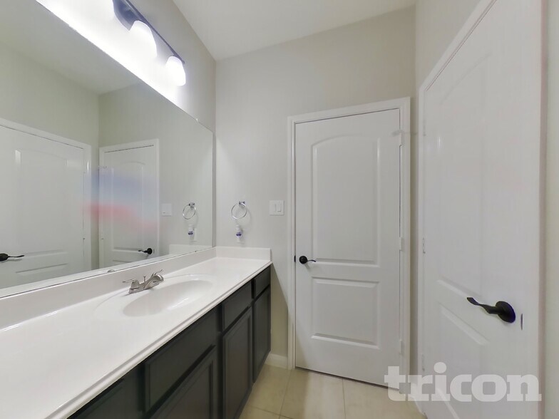 Building Photo - 27005 Wichita Ct