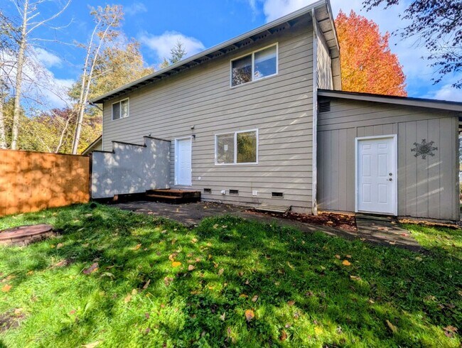 Building Photo - 3Bd/1.5ba Lake Stevens Duplex