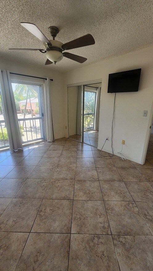 Building Photo - 98442 Windward Ave