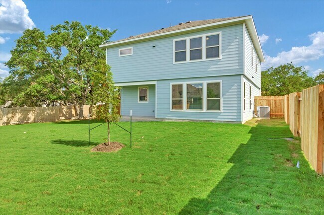Building Photo - 704 Olive Creek Dr