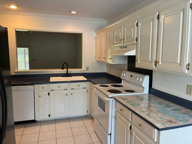 Building Photo - 40 Boardwalk Ln