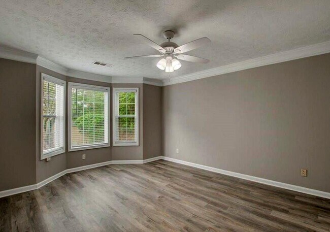 Building Photo - 3321 Serenade Ct