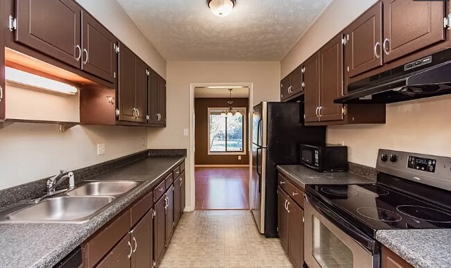 Building Photo - 6414 Hollyhock Ct