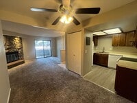 Building Photo - Spacious 2bed/2bath Apartment in unit W/D! $599 Move in special!