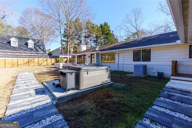 Building Photo - 7330 Hunters Branch Dr NE