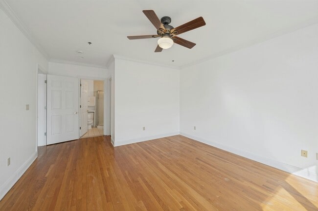 Building Photo - 82 Clinton St