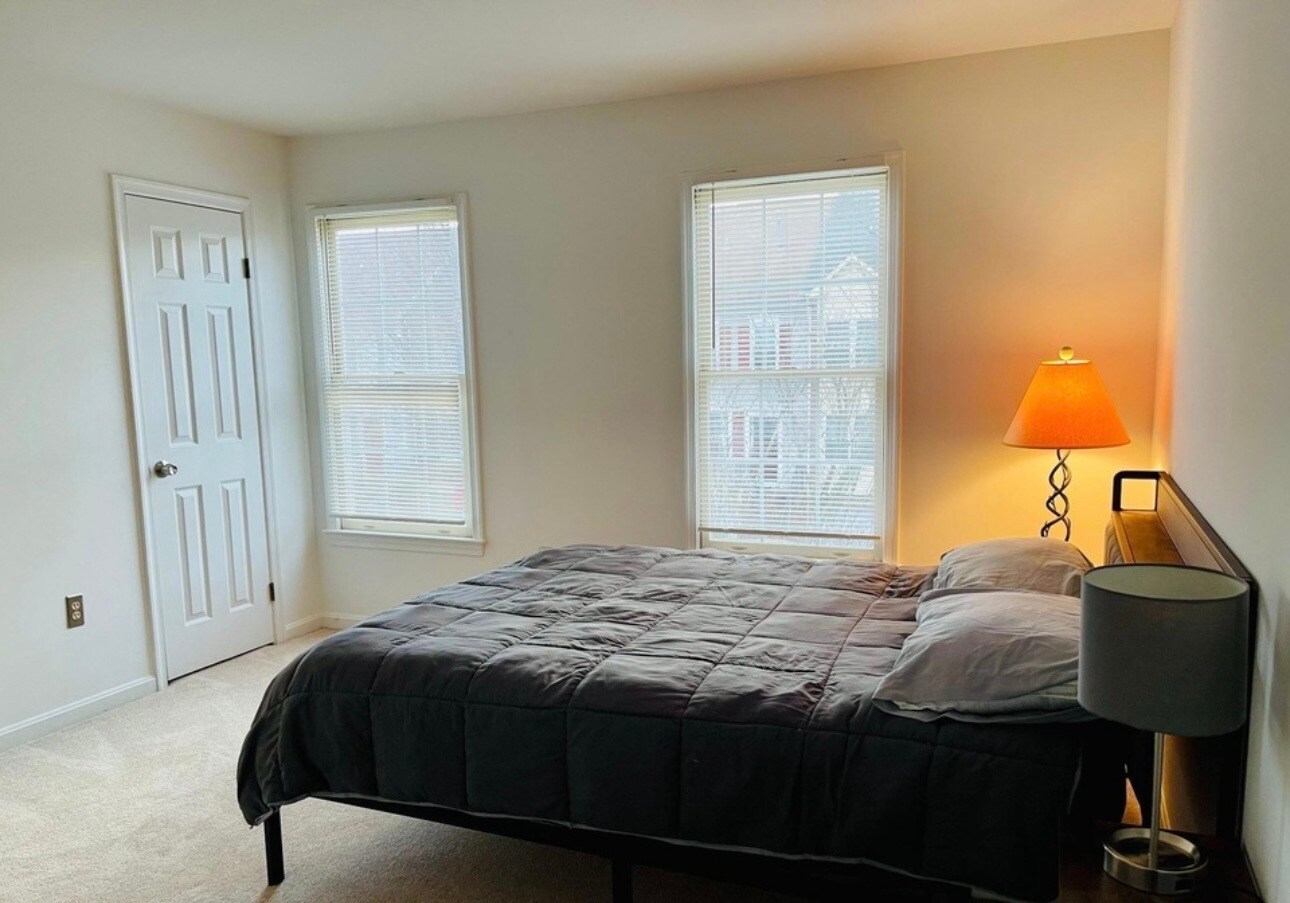 Building Photo - 7829 Gum Springs Village Dr