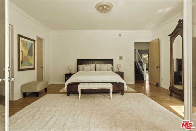 Building Photo - 3780 1/2 Multiview Dr