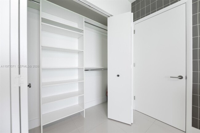 Building Photo - 3951 S Ocean Dr