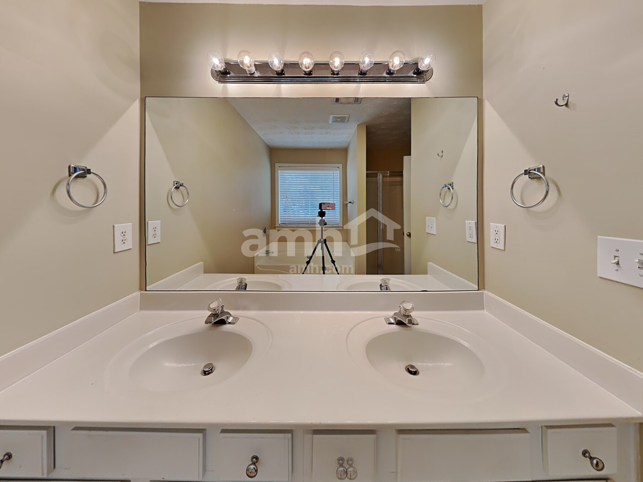 Building Photo - 3801 Bogan Mill Rd