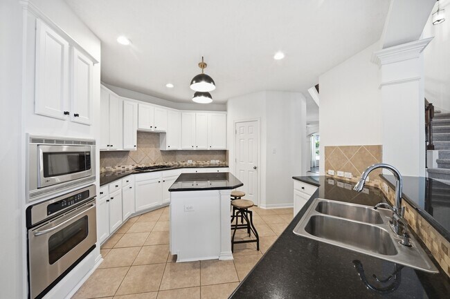 Building Photo - 51 N Scribewood Cir