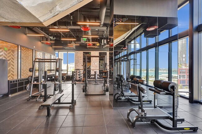 Building Photo - 398 NE 5th St