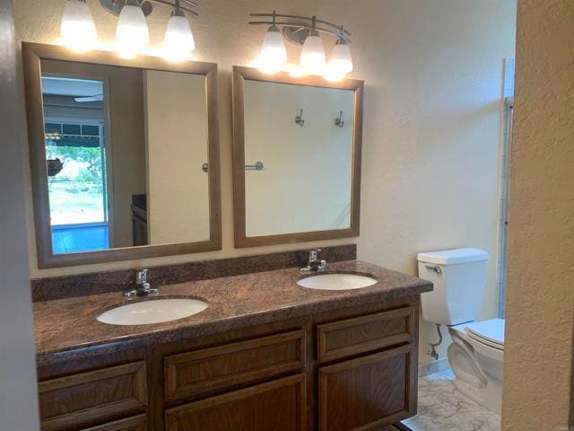 Building Photo - 2062 Linda Ln