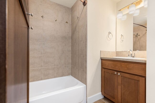 Building Photo - 300 N 130th St