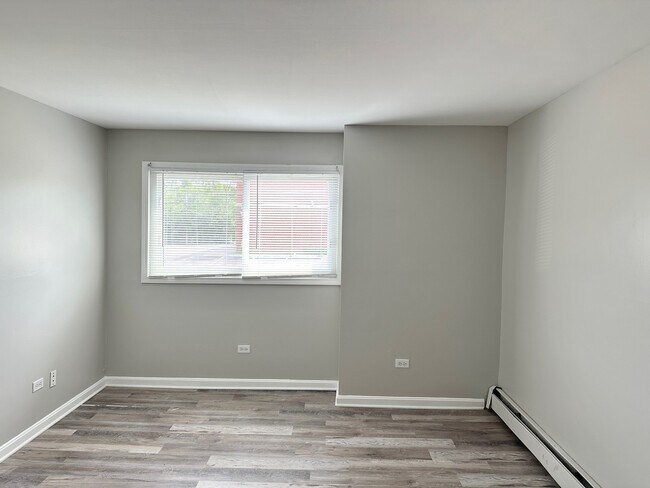 Building Photo - 8656 84th Ct