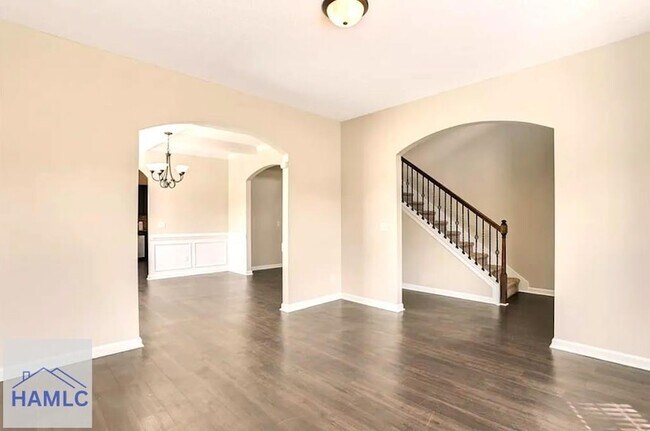 Building Photo - 763 English Oak Dr