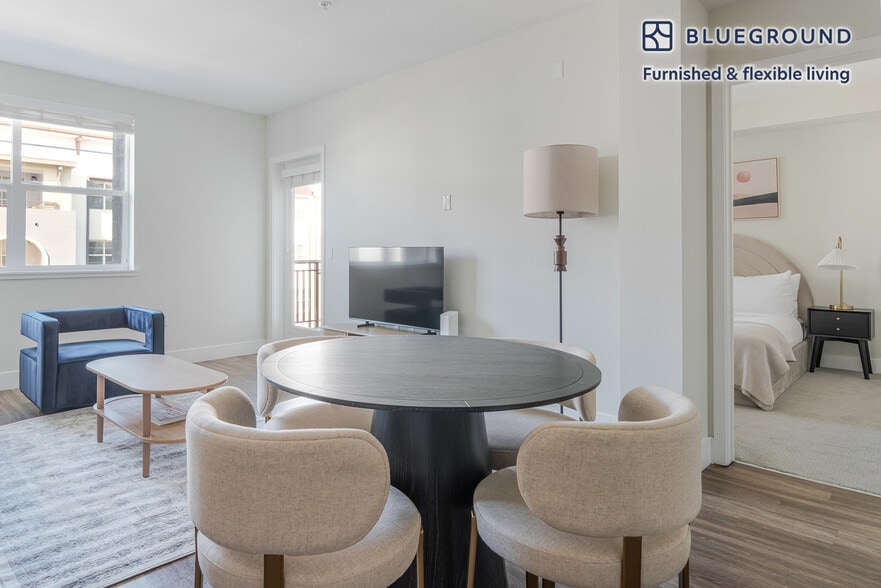 Building Photo - 3888 Artist Walk Common