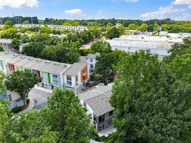 Building Photo - 1344 Rietveld Row NW