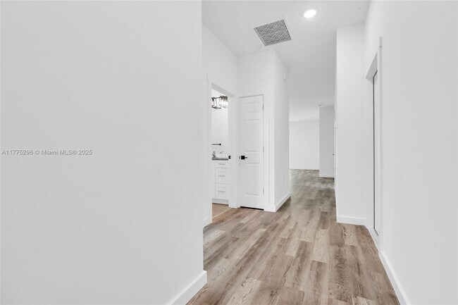 Building Photo - 5210-5230 30th St SW