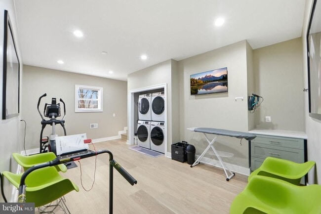 Building Photo - 6314 Barrs Ln