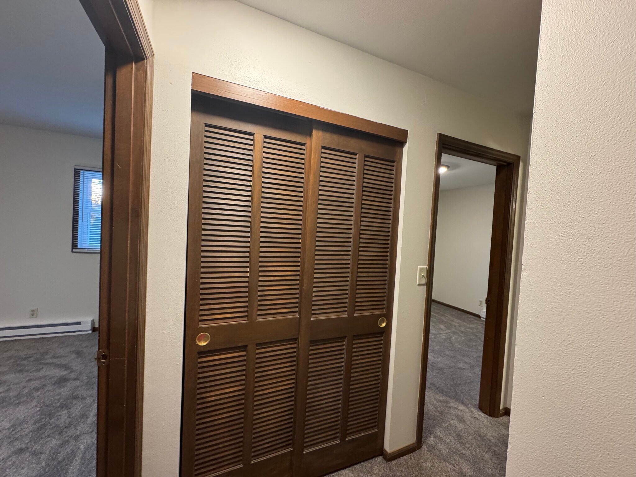 Building Photo - 1404 Hayden Ave