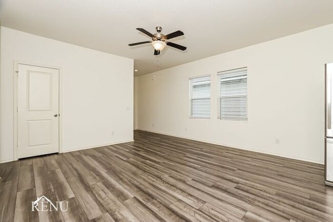 Building Photo - 5124 Firefly Hls