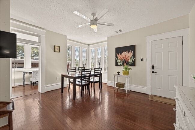 Building Photo - 324 W Alabama St