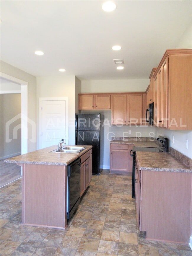 Building Photo - 105 Shepherds Loop