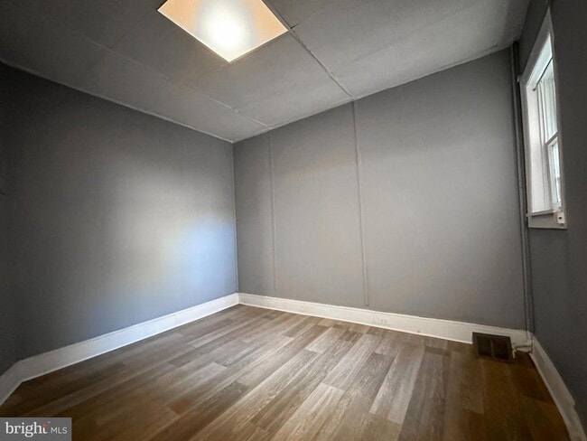 Building Photo - 1715 N Marston St