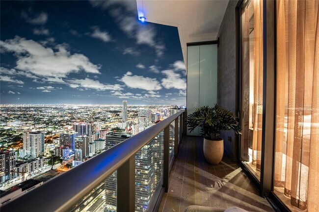 Building Photo - 1300 S Miami Ave
