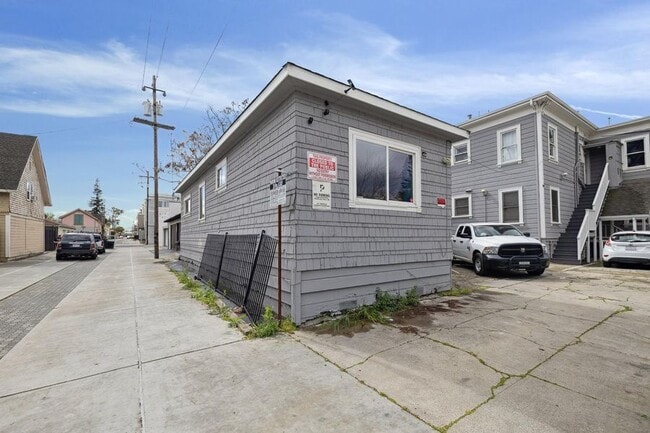 Building Photo - 776 S Second St