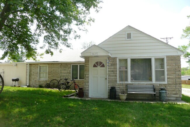 Primary Photo - 1415 S 8th St