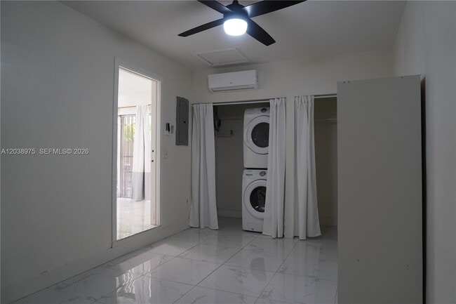 Building Photo - 9132 SW 148th Ct