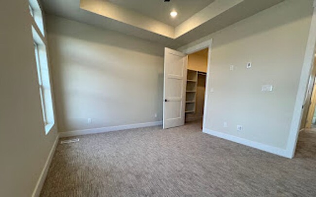 Building Photo - 1 year old Townhome in Cedar City