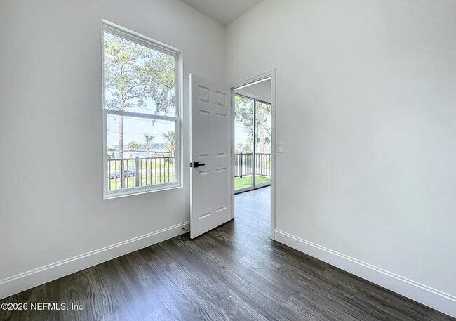Building Photo - 5395 Heckscher Dr