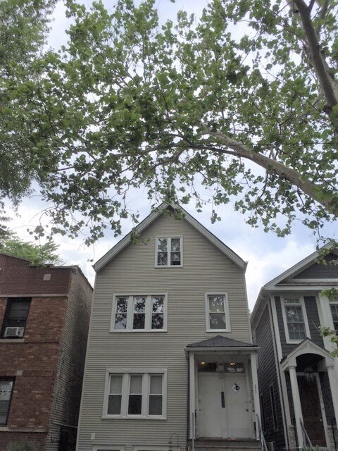 Building Photo - 3802 N Hermitage Ave
