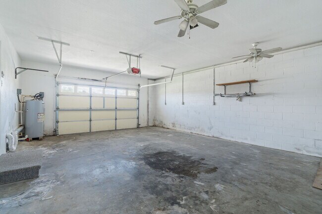 Building Photo - 182 Megan Ln