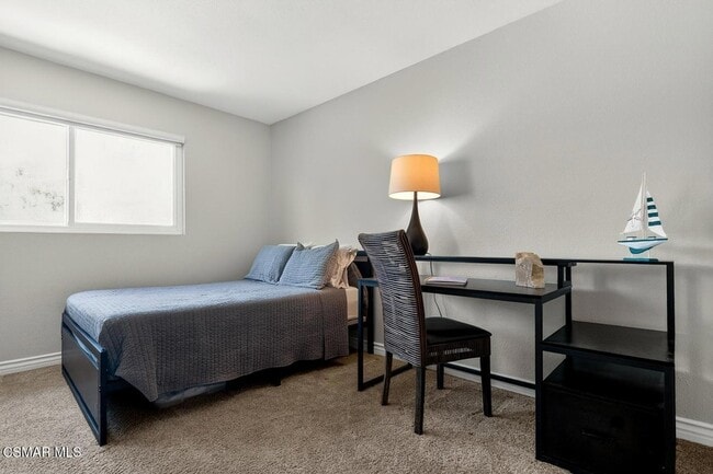 Building Photo - 907 Sagebrush Pl
